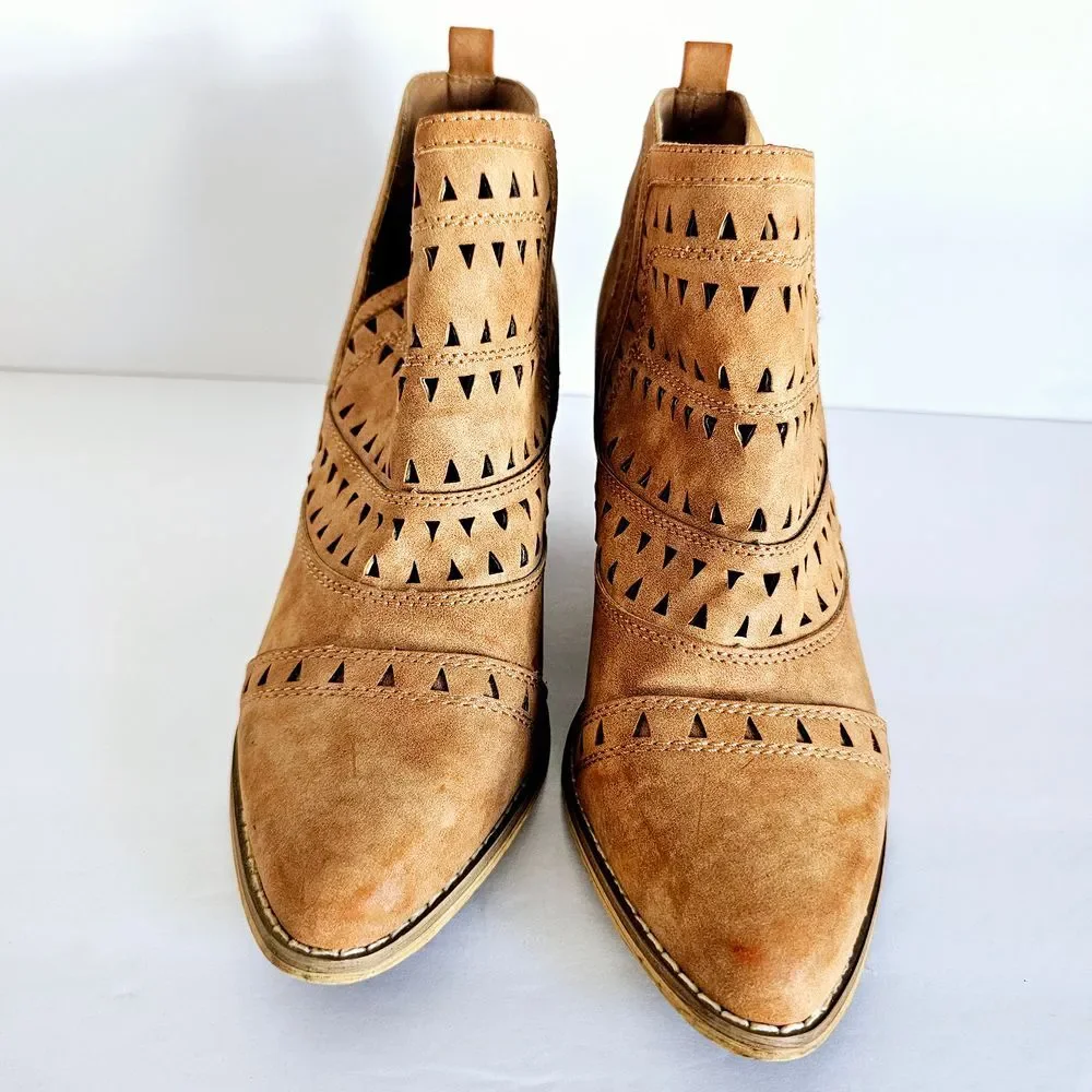 Mi.iM Womens Sz 9 Suede Leather Cut-Out Camel Pull On Ankle Boots - Sh347.2‎